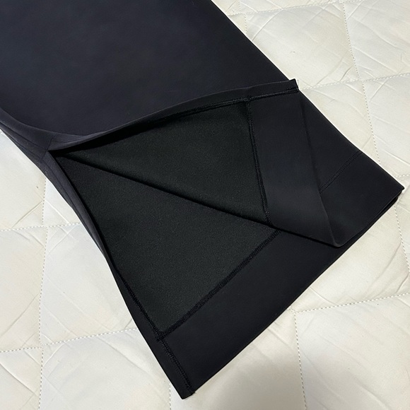 Lululemon Wide Leg Crop - Picture 3 of 7